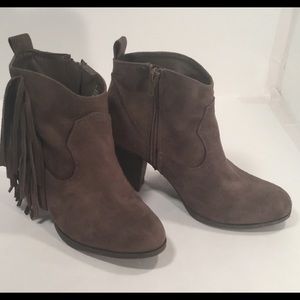 Charlotte Russe Suede Bootie w/ Fringe Sz. 7 Tan